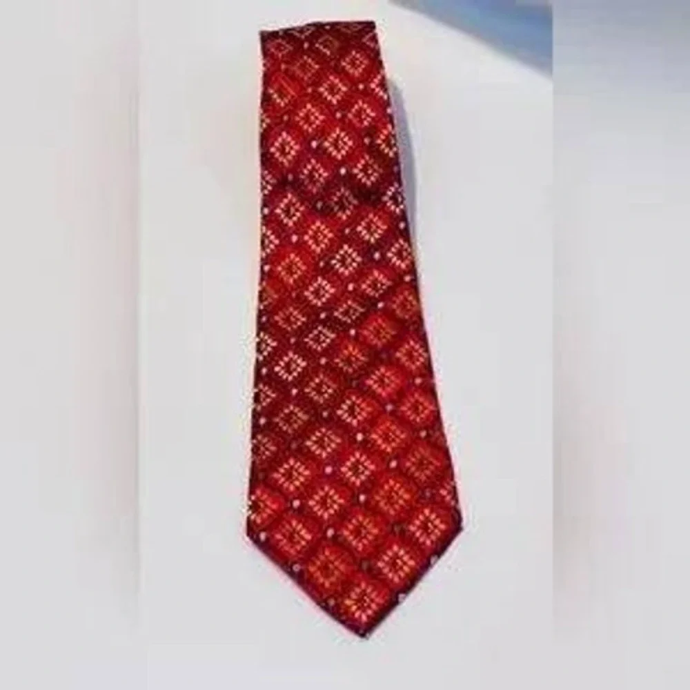 Uomo Nuova Mens‎ Red Silk Hand Made Geometric Pattern Necktie